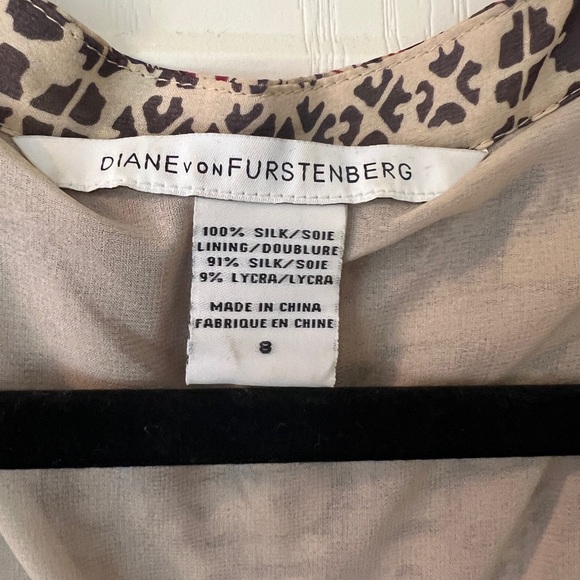 Diane Von Furstenberg silk dress size 8 - Picture 3 of 5